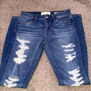 Ripped skinny jeans